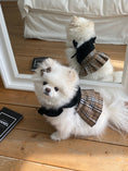 Load image into Gallery viewer, Off-Shoulder Preppy Look Acc