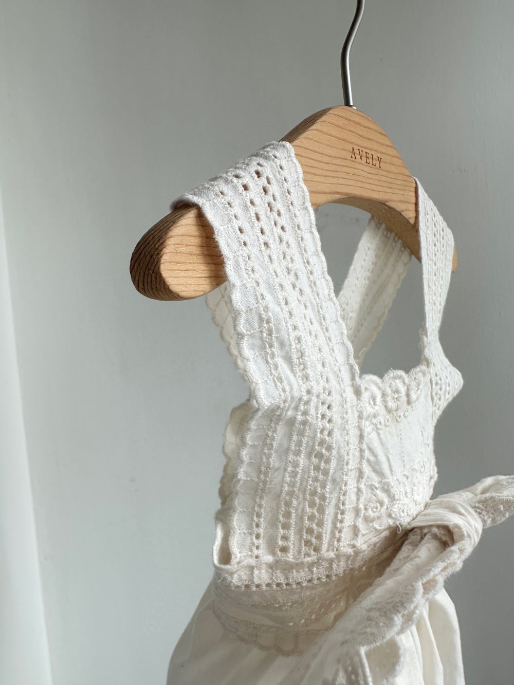 Natural Lace Ribbon Ops