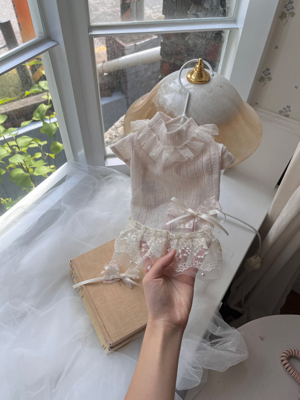 Iris Cape Collar Ops - Ivory