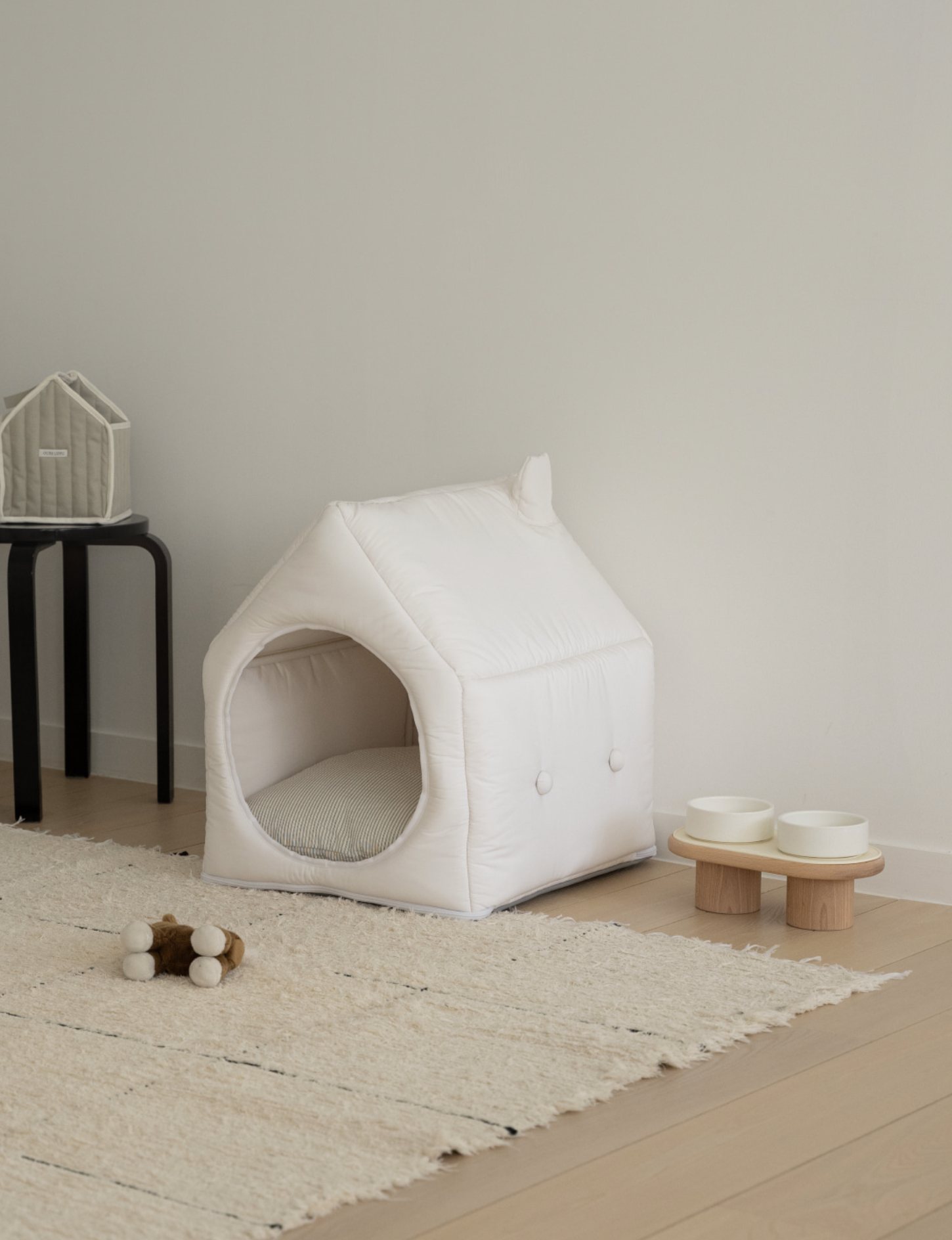 Informal House White