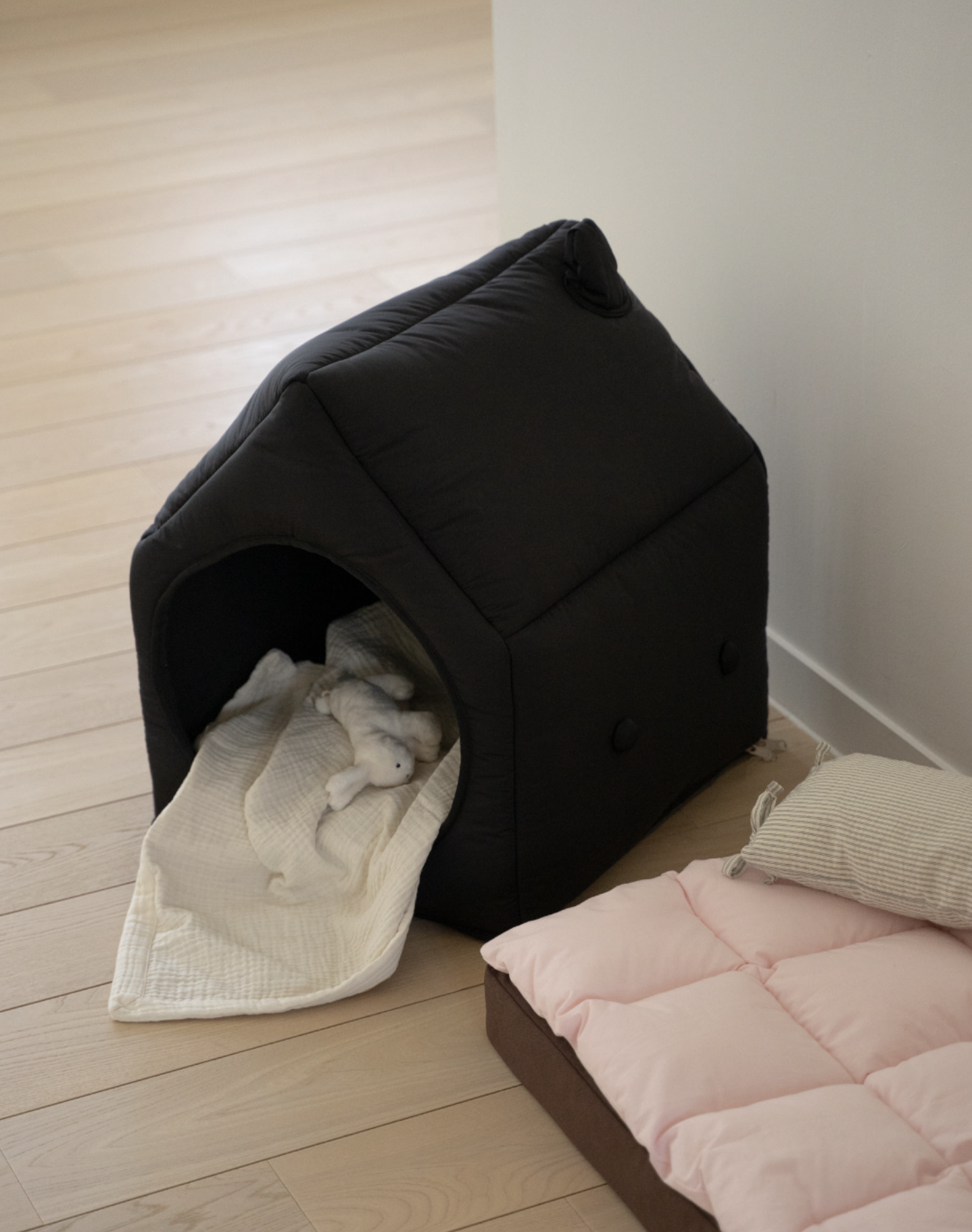Informal House Black