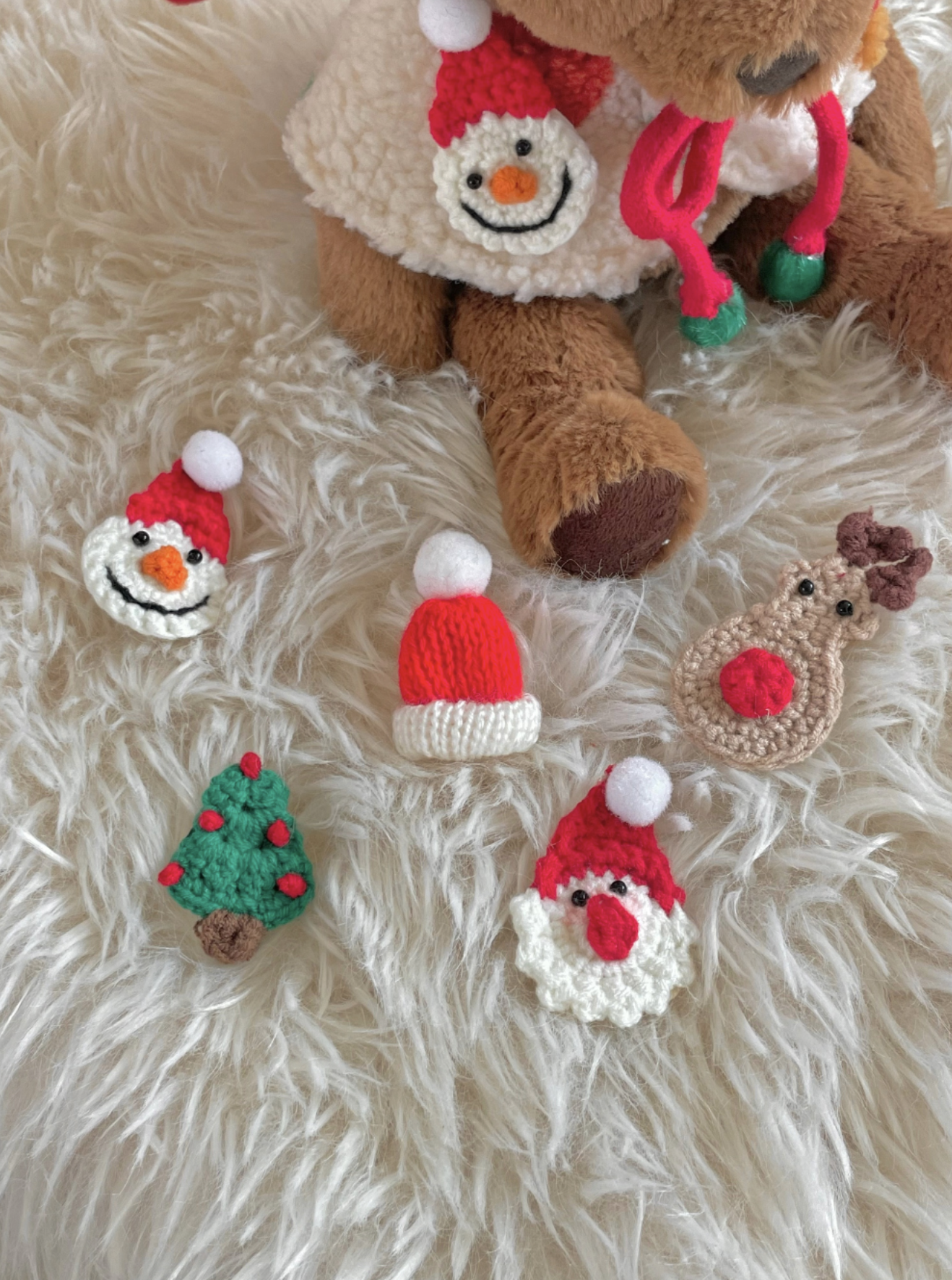 Christmas Knitting Brooch