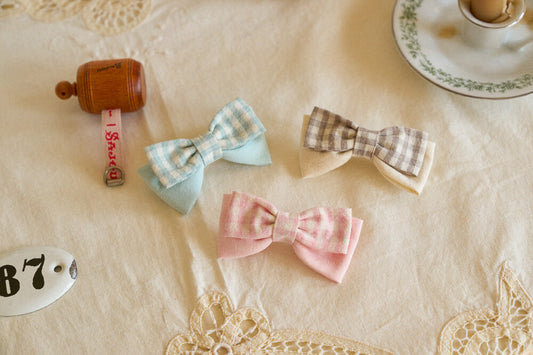 Blossom Check Ribbon Pin